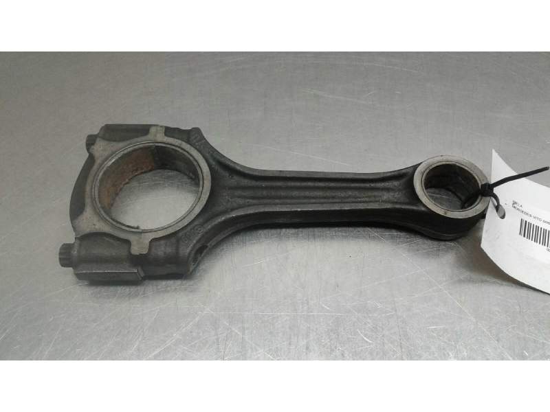 Recambio de biela para mercedes-benz vito (w638) caja cerrada 2.3 diesel referencia OEM IAM   120105