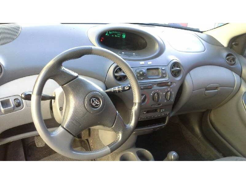 toyota yaris (ncp1/nlp1/scp1) del año 2000