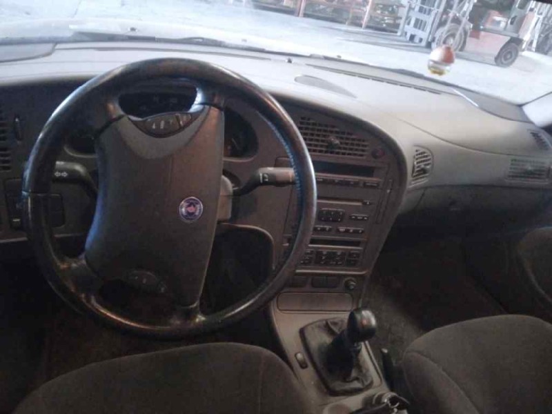 saab 9-5 sedán del año 1998