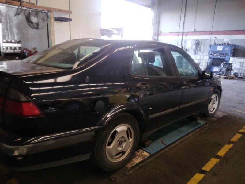 saab 9-5 sedán del año 1998