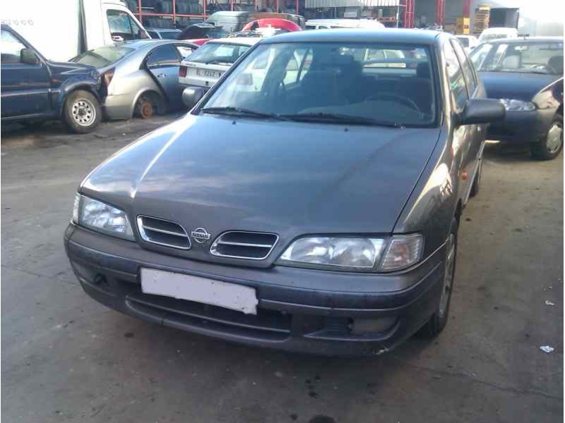nissan primera berlina (p11) del año 1996