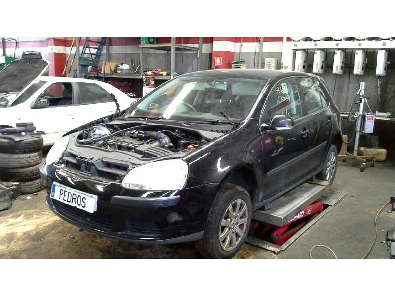 volkswagen golf v berlina (1k1) del año 2004