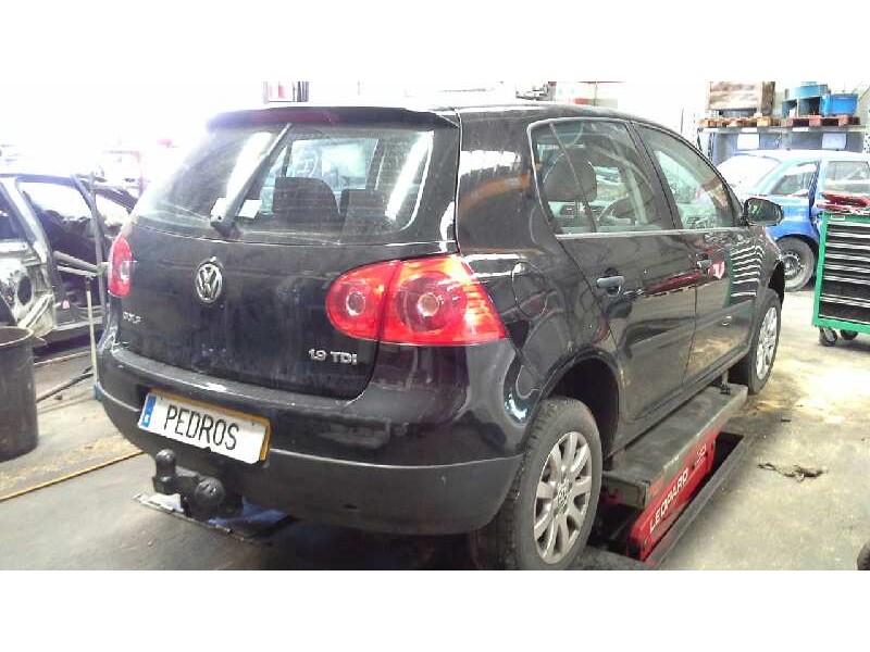 volkswagen golf v berlina (1k1) del año 2004
