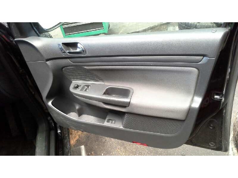 volkswagen golf v berlina (1k1) del año 2004