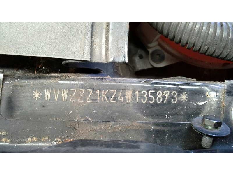 volkswagen golf v berlina (1k1) del año 2004