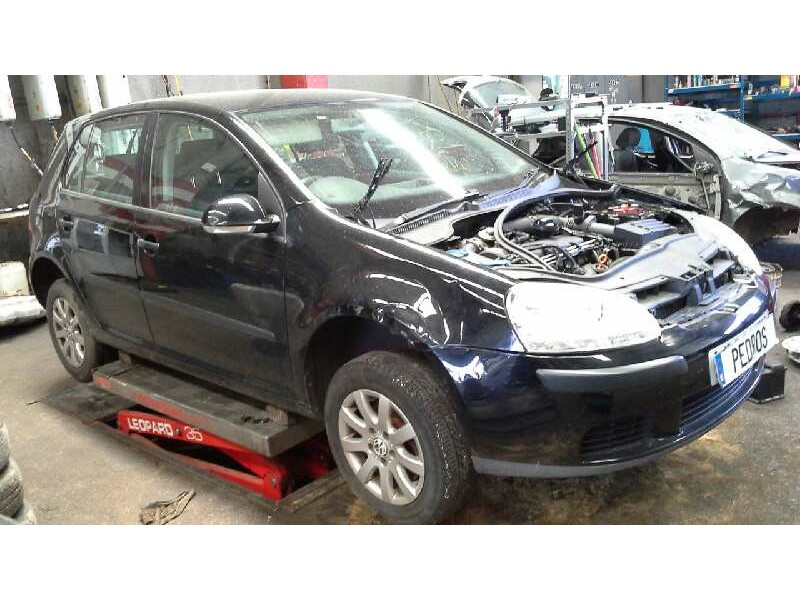 volkswagen golf v berlina (1k1) del año 2004