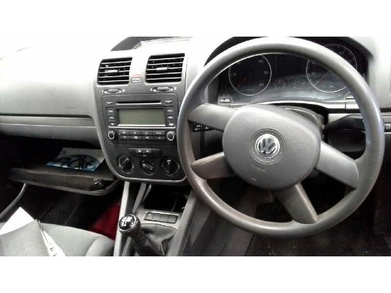 volkswagen golf v berlina (1k1) del año 2004