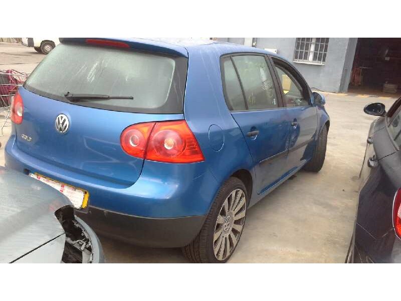 volkswagen golf v berlina (1k1) del año 2004