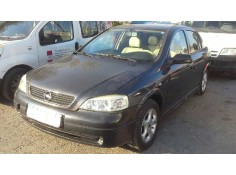 opel astra g berlina del año 2000