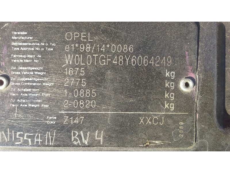 opel astra g berlina del año 2000