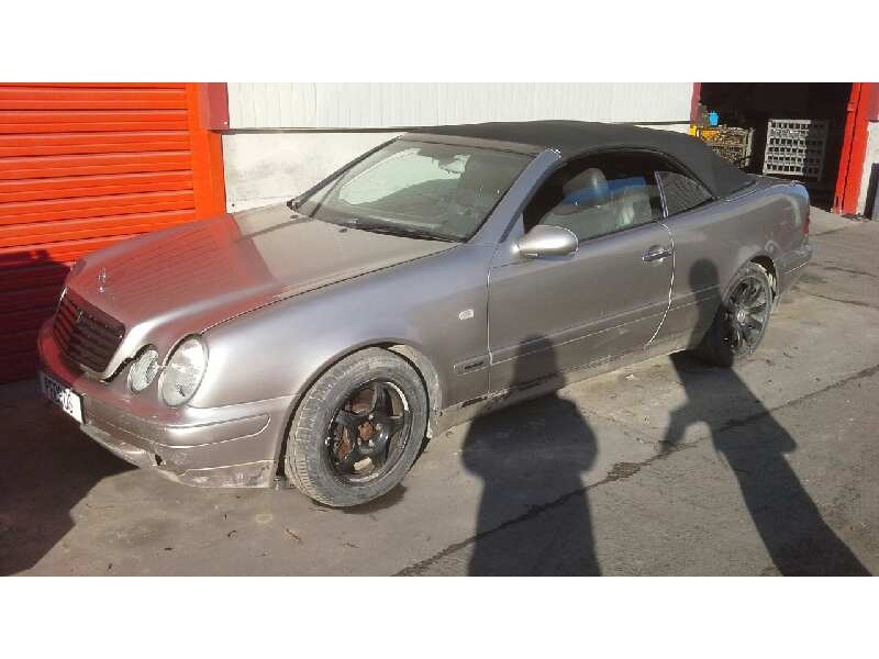 mercedes-benz clase clk (w208) cabrio del año 1999