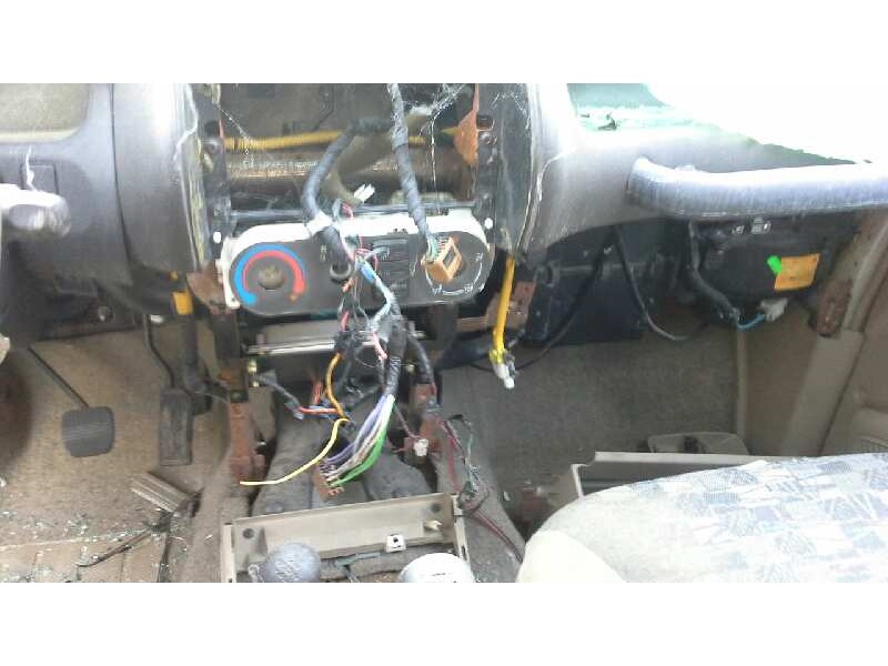 nissan terrano/terrano.ii (r20) del año 2000