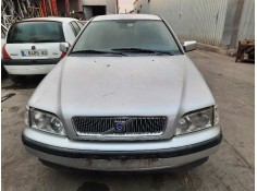 volvo s40 berlina del año 2000