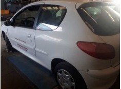 peugeot 206 berlina del año 2000 2