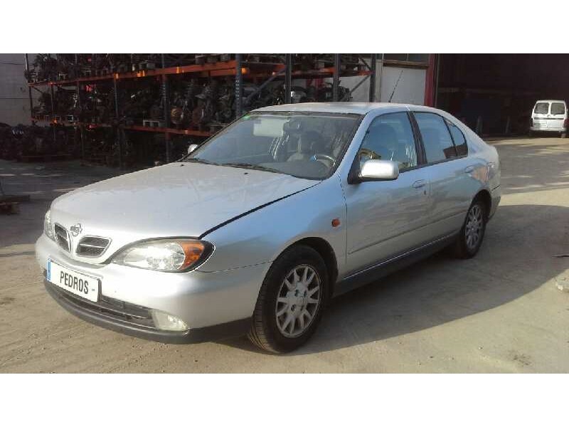 nissan primera berlina (p11) del año 1999