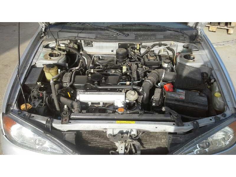 nissan primera berlina (p11) del año 1999