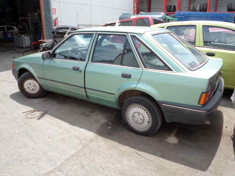 ford escort berlina/turnier del año 1987