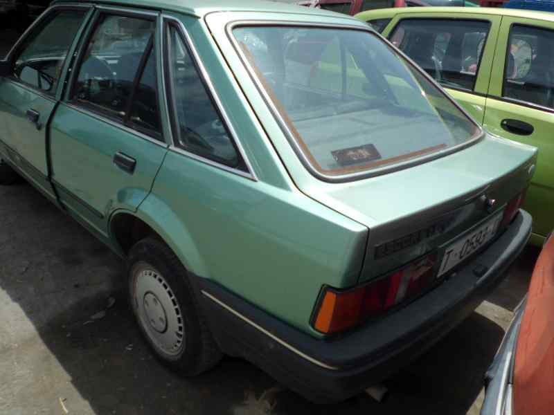 ford escort berlina/turnier del año 1987