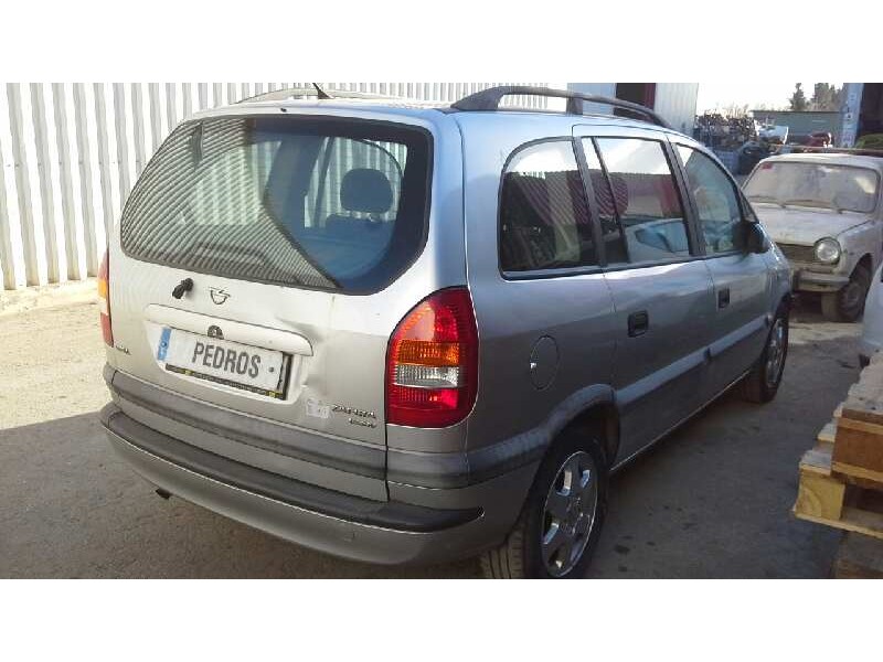opel zafira a del año 1999