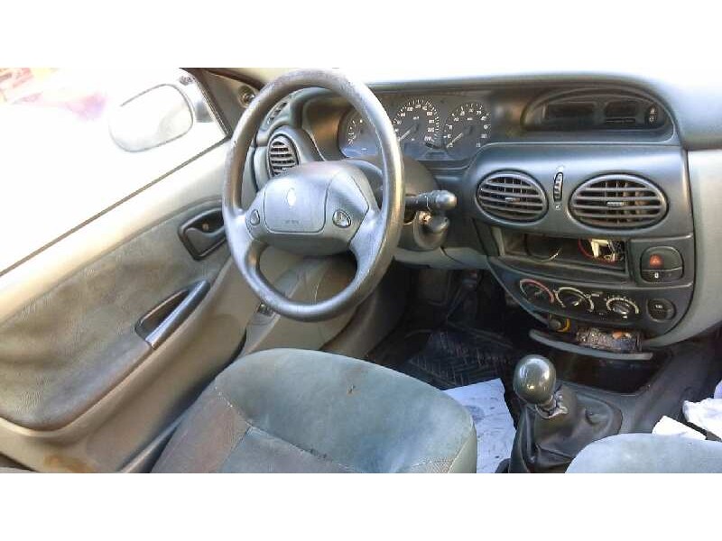 renault megane i berlina hatchback (ba0) del año 1997