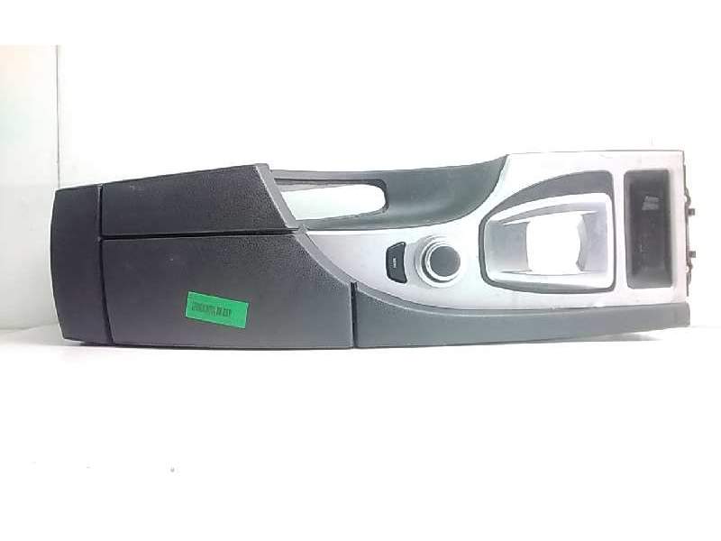 Recambio de apoyabrazos central para bmw serie 5 touring (e61) 525d referencia OEM IAM 7060013  