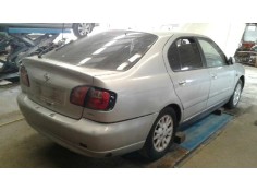 nissan primera berlina (p11) del año 2000 2