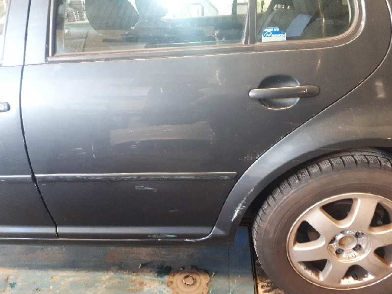 volkswagen golf iv berlina (1j1) del año 2000