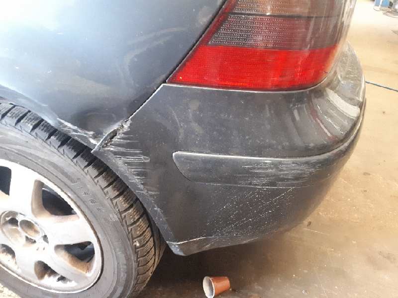 volkswagen golf iv berlina (1j1) del año 2000