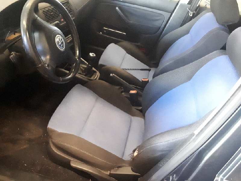 volkswagen golf iv berlina (1j1) del año 2000