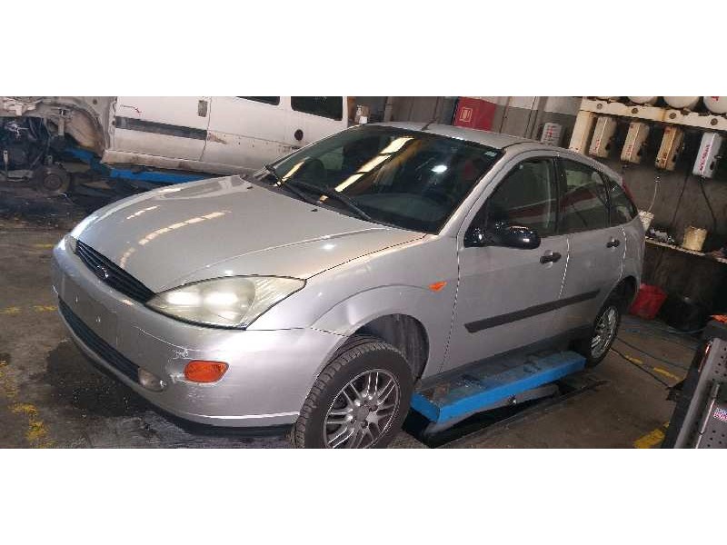 ford focus berlina (cak) del año 1999