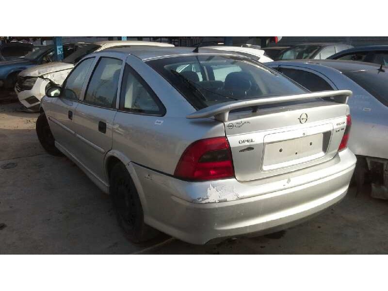 opel vectra b berlina del año 1999