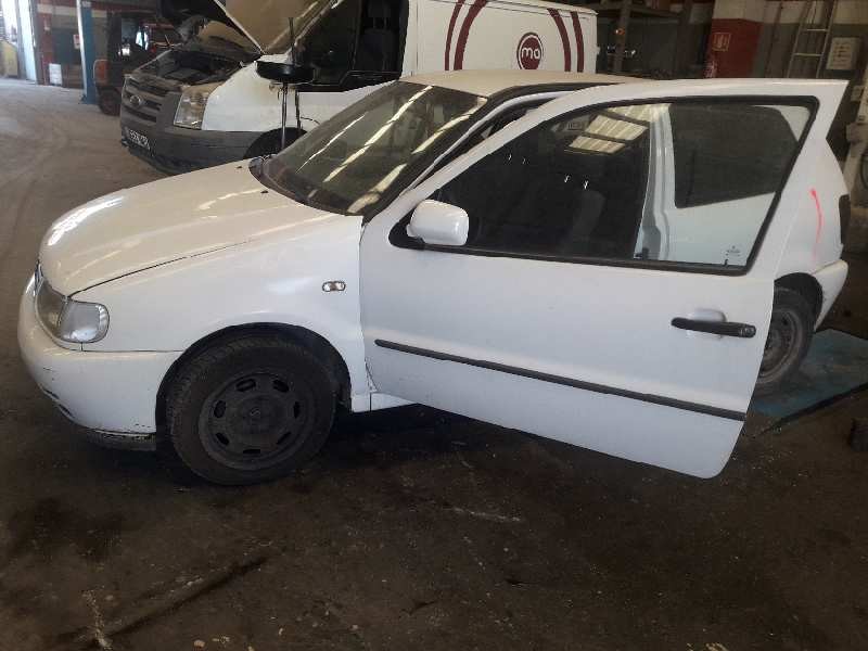 volkswagen polo berlina (6n1) del año 1999