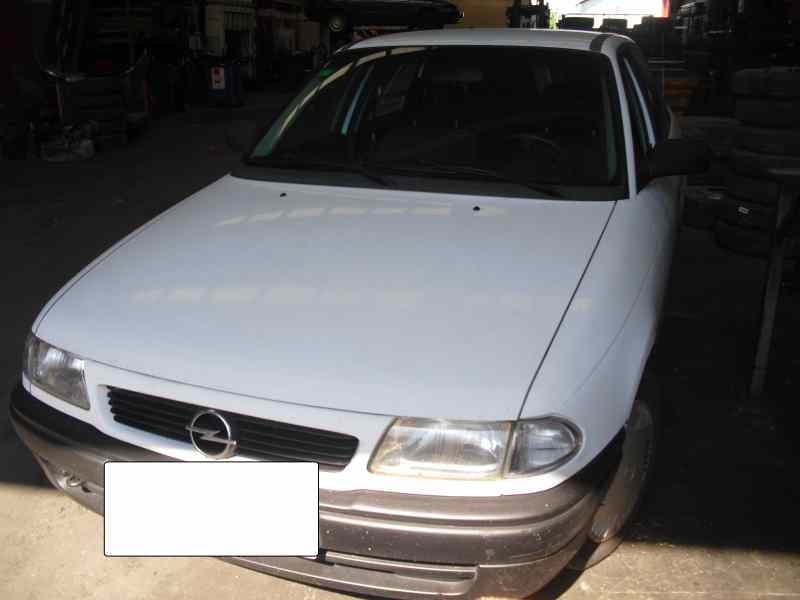 opel astra f berlina del año 1991