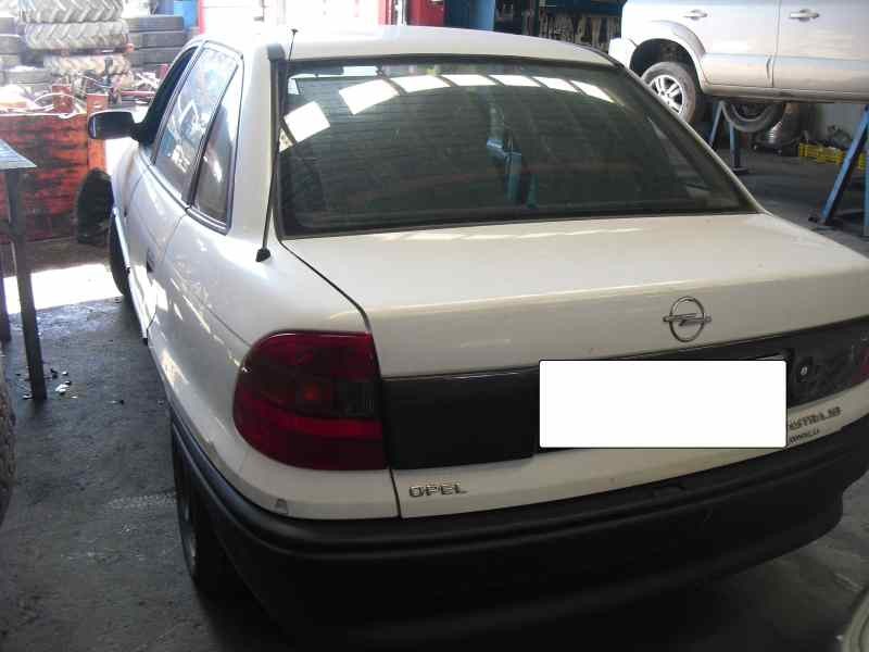 opel astra f berlina del año 1991
