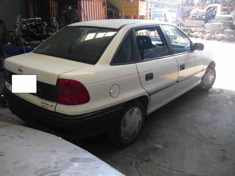 opel astra f berlina del año 1991