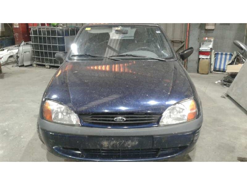 ford fiesta berlina (dx) del año 2000
