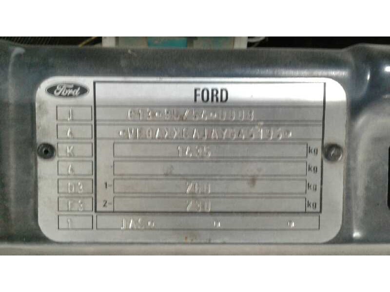 ford fiesta berlina (dx) del año 2000