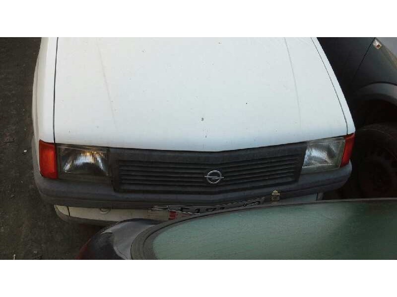 opel corsa a del año 1990