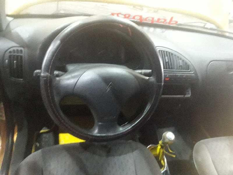 citroën saxo del año 2000