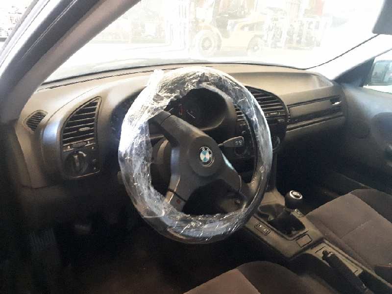 bmw serie 3 berlina (e36) del año 1994