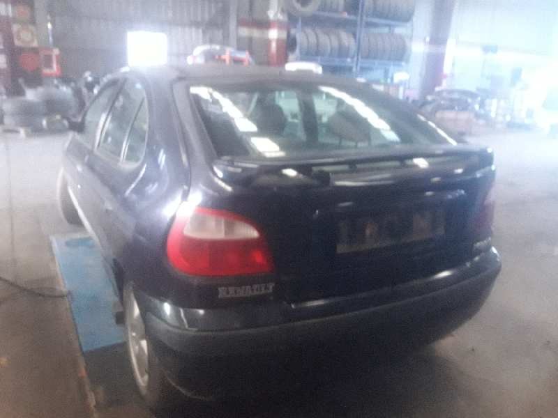 renault megane i fase 2 berlina (ba0) del año 2000