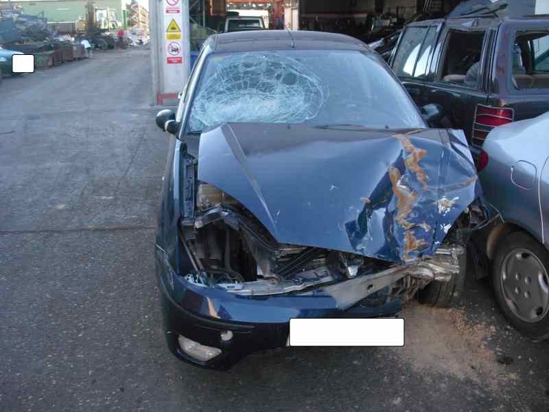 ford focus berlina (cak) del año 2000