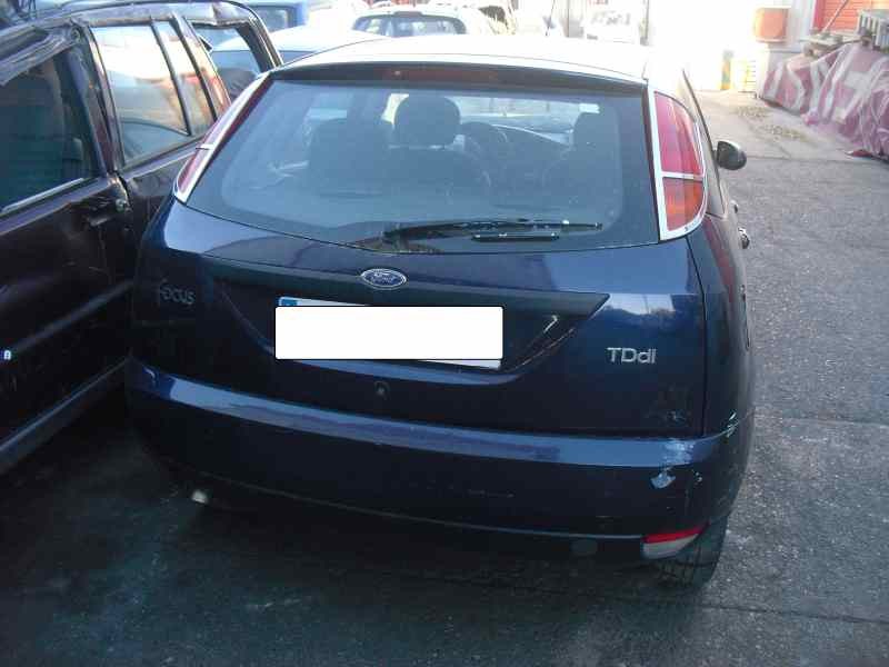 ford focus berlina (cak) del año 2000