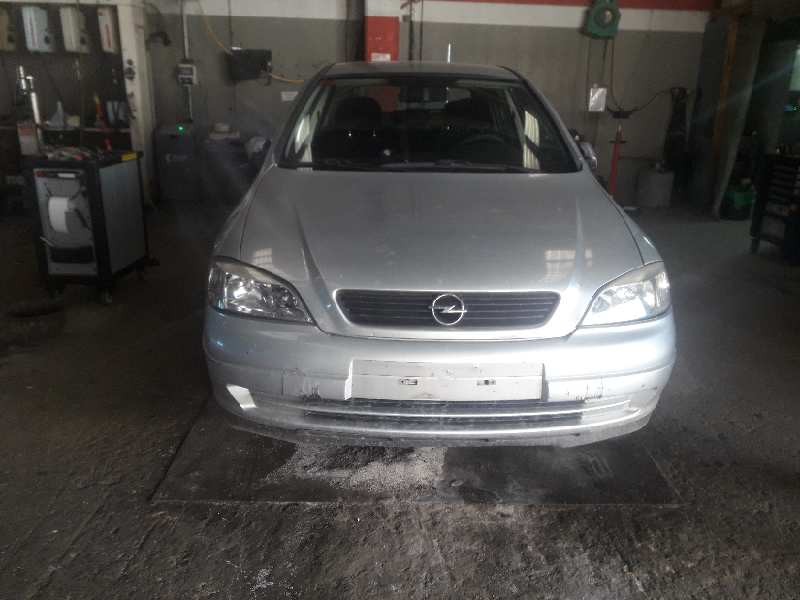 opel astra g berlina del año 1999