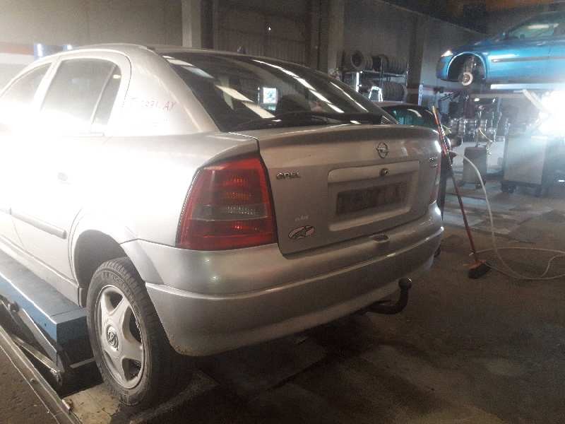 opel astra g berlina del año 1999