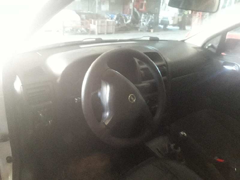 opel astra g berlina del año 1999