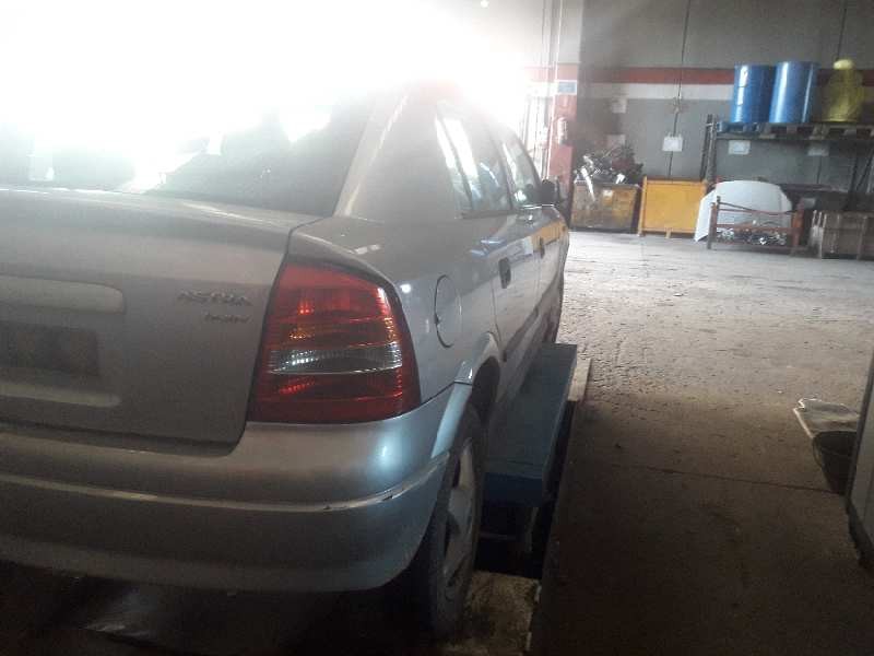 opel astra g berlina del año 1999