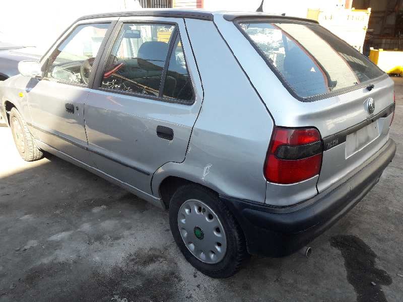 skoda felicia berlina ( 791) del año 1998