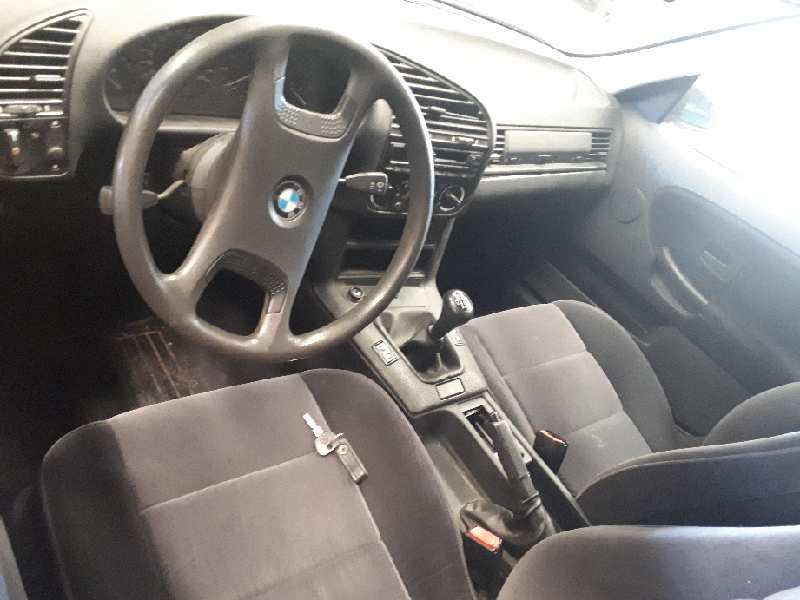 bmw serie 3 berlina (e36) del año 1993