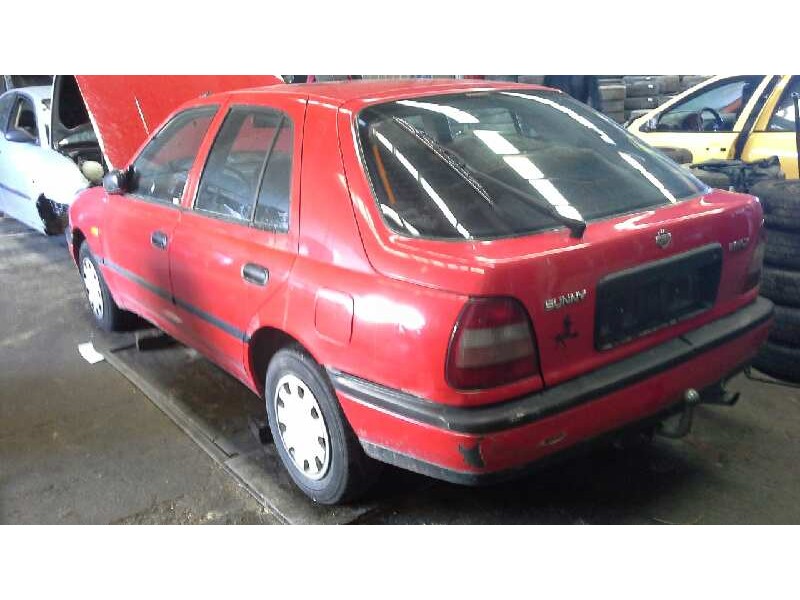 nissan sunny berlina (n14) del año 1995